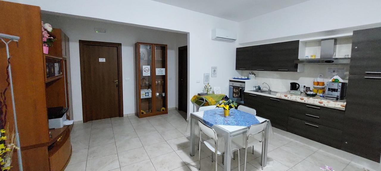 Lincoln B&B Caserta Exteriér fotografie